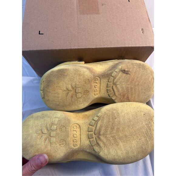 Croc iconic comfort platforms yellow 11 thrashed discoloration - Picture 8 of 8